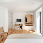 Penzion Spacious 6-Bedroom Apt With Sunny Terrace In Lisbon 4*