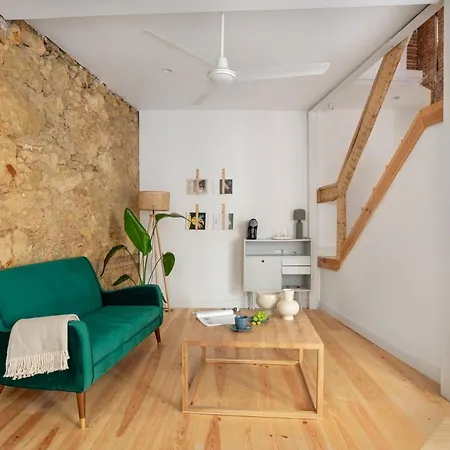 Joivy Big 6br House With Terrace In Santa Catarina Lisboa