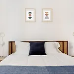 Spacious 6-Bedroom Apt With Sunny Terrace In Lisbon Konukevi Lisboa