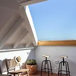Konukevi Spacious 6-Bedroom Apt With Sunny Terrace In Lisbon Lisboa